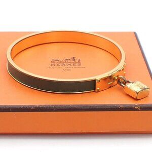 HERMES Logo Kelly Charm Bangle Bracelet Embossing Leather Green Gold 62KP350